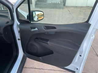 Ford Transit Courier 2020