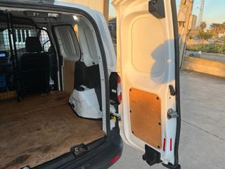 Ford Transit Courier 2020