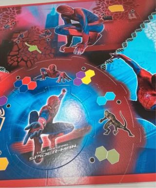 Muñecos Epi y Blas + Puzzle Spiderman