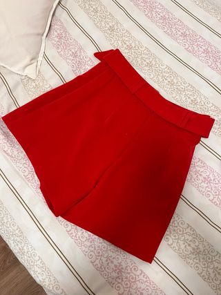 Falda pantalón Stradivarius roja