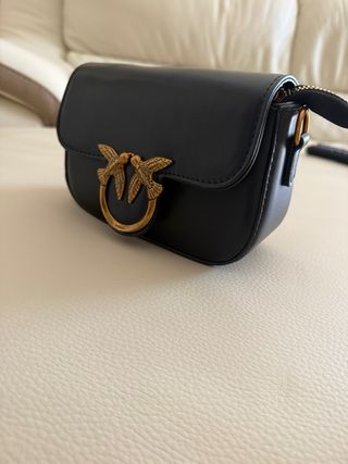 Borsetta Pinko Nera con Dettagli Oro