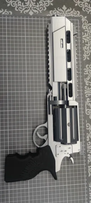 Réplica DSH-12 Requiem Resident Evil