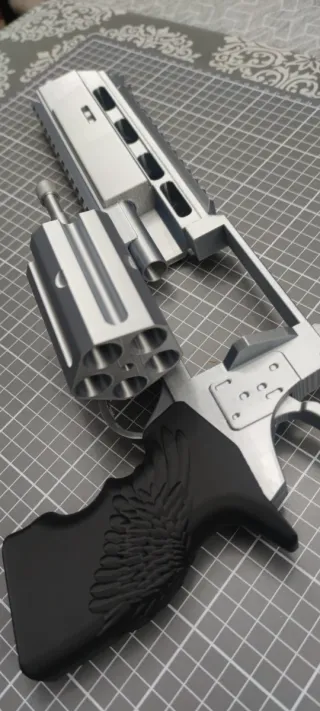 Réplica DSH-12 Requiem Resident Evil