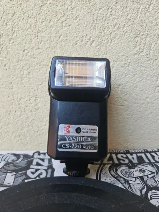Flash Yashica CS-220 Auto - Vintage