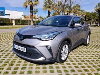 TOYOTA C-HR 2.0 HYBRID DYNAMIC BUSINESS – 184 CV