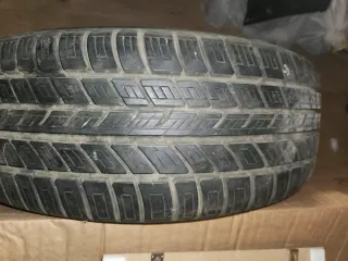 Llanta 14'' 4 tornillos con neumático  Michelin