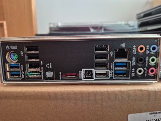 ASUS P9X79 + i7-4820k + 64GB RAM