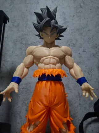 Figuras Goku UltraInstinto Dragon Ball