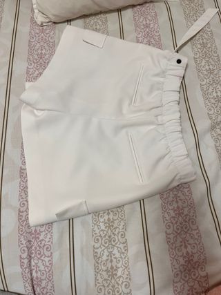 Falda pantalón Bershka blanca
