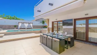 Casa chalet con piscina privada CHIPIONA