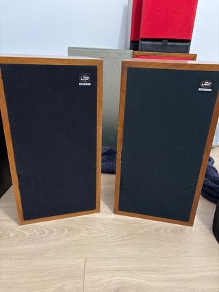 Altavoces vintage LAP 580-8V. Se vende la pareja