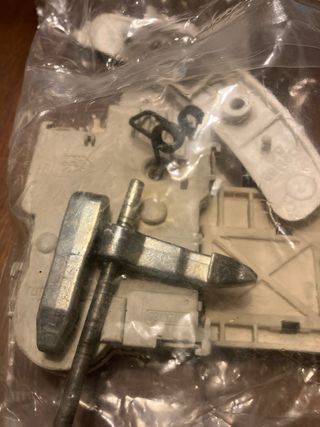 Retardador Puerta Lavadora AEG 12620