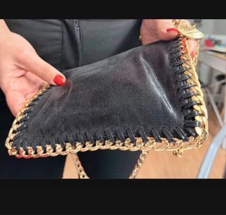 Bolso Pedro del Hierro Negro y Dorado