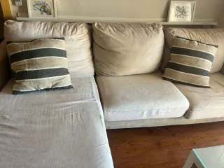 Sofá chaise longue beige usado
