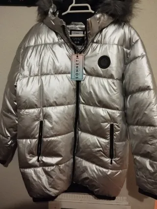 Chaqueta Sonneti plateada con capucha, con etiquet