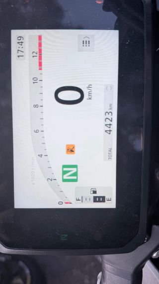 HONDA CB125R 2025 – IMPECABLE + ESCAPE ARROW