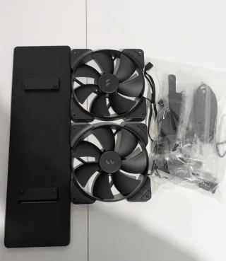 PC Gamer Fractal RX 9070XT/Ryzen7 32GB RAM