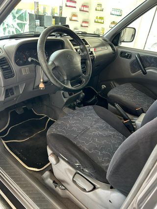 Nissan Terrano II 1999