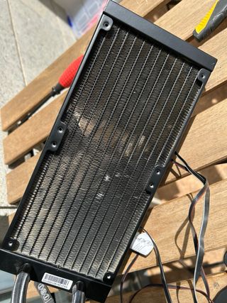 Carcasa PC con refrigeración líquida