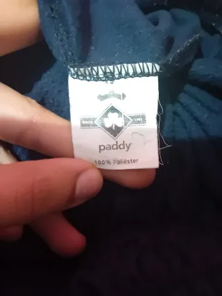 Pantalones deportivos azul marino con detalle