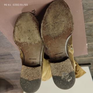 Stivali nabuk beige con risvolto