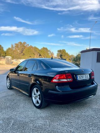 Saab 9-3 / 2.0 L / Manual / Año 2005