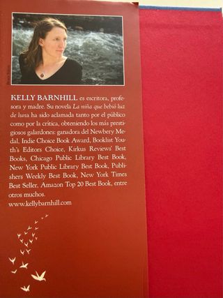 La niña que bebió luz de luna