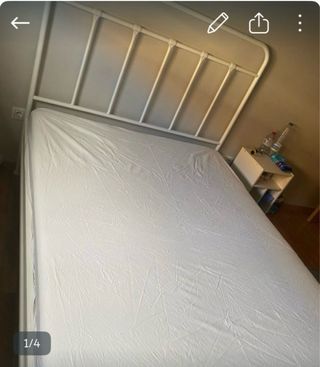 Cama doble + colchón blanco