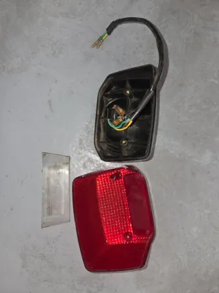 Piloto trasero HONDA NSR 74