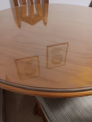 Mesa y 4 sillas provenzal