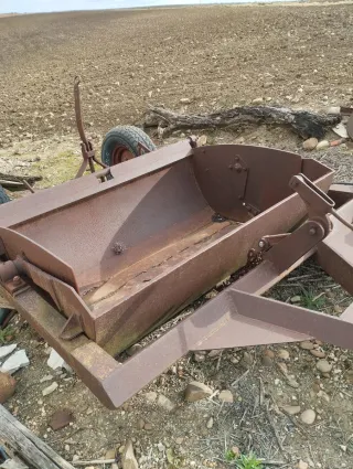 Trailla de arrastre metálica