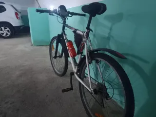 Bicicleta Montaña Rockrider Equipada