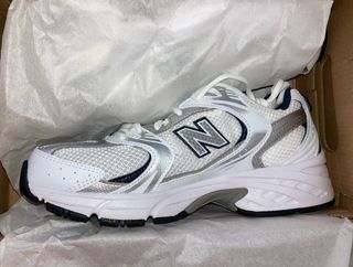New Balance 530 Talla 40.5 Plata/Blanco