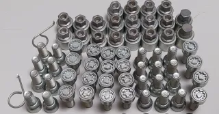 Se vende tornillos antirrobo VW GOLF MK7 AUDI SEAT