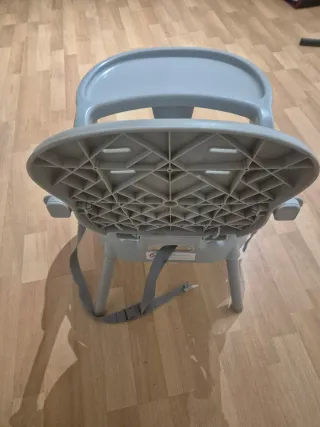 Silla de bebé gris