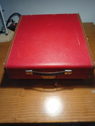 Máquina de escribir Olivetti Studio 44