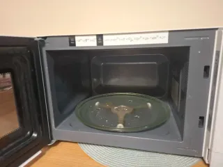 Microondas Panasonic NN-GT210W Blanco