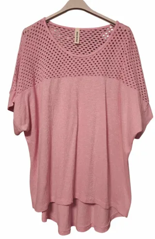 Camiseta rosa de punto calado