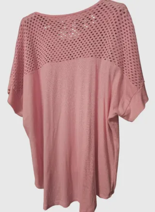 Camiseta rosa de punto calado