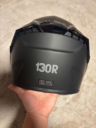 Casco de moto negro 130R