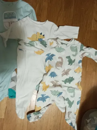 Pijamas niño 6-9 meses dinosaurios