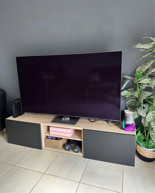 Mueble TV madera y negro