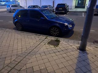 Volkswagen Golf 2004