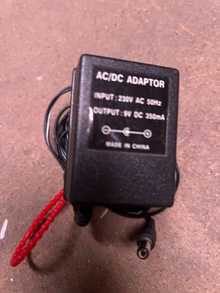 Adaptador AC/DC 9V 350mA
