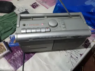 Radio Sony FM/AM Antigua