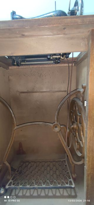 Máquina de coser Singer antigua 1083279 año 1892.