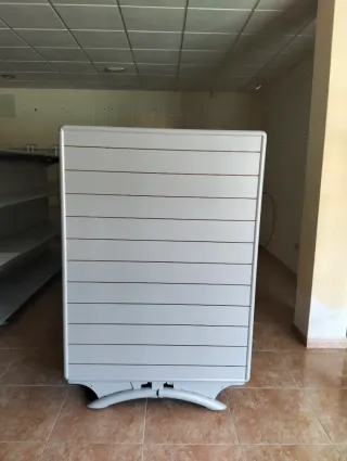Estanterías metálicas para tienda