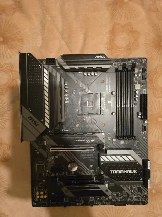 MSI MAG B550 Tomahawk Placa-Mãe