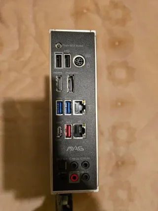 MSI MAG B550 Tomahawk Placa-Mãe