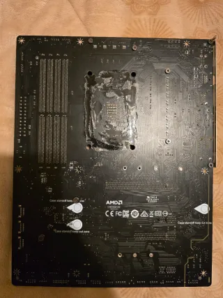 MSI MAG B550 Tomahawk Placa-Mãe